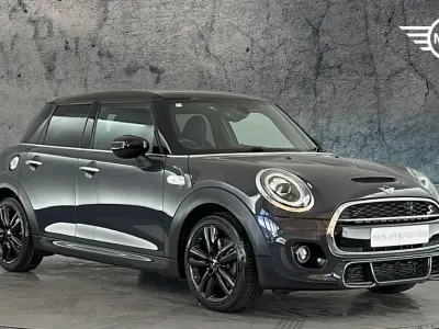 Usado Mini Cooper S Sport 192 CV (141 kW) 2019 Gris Utilitario