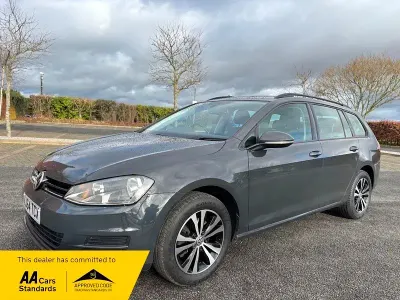 Używany VW Golf VII SE 105 KM (77 kW) 2014 Szary Kombi