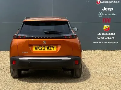 Used Peugeot 2008 Active+ 99 HP (72 kW) 2023 Orange SUV