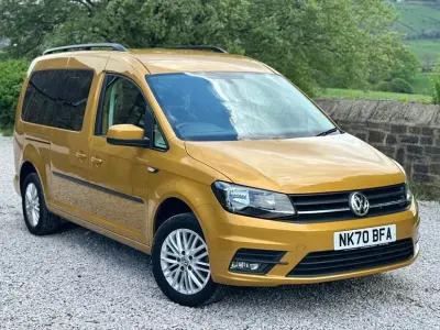 Usado VW Caddy Life 2020 Amarelo Monovolume
