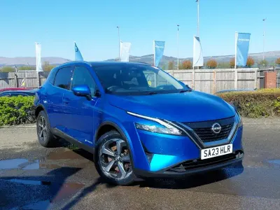 Używany Nissan Qashqai N-Connecta 190 KM (139 kW) 2023 Niebieski SUV