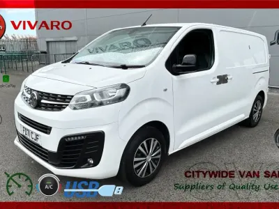 Second-hand Vauxhall Vivaro Sportive 120 CP (88 kW) 2022 Alb Monovolum