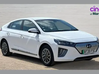 Begagnad Hyundai Ioniq Premium 100 kW (136 HK) 2020 Vit Halvkombi