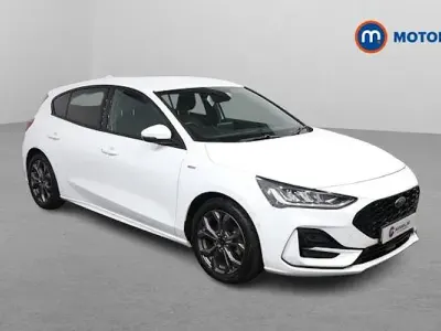 Second-hand Ford Focus ST-Line 125 CP (91 kW) 2022 Alb Hatchback