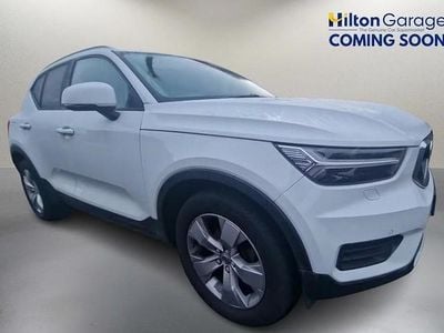 White Used 2020 Volvo XC40 Momentum SUV | £18,250 (Fair price)