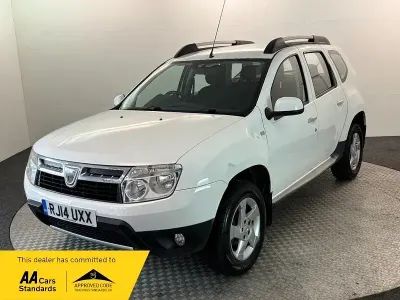 Used Dacia Duster Lauréate 110 HP (80 kW) 2014 White SUV