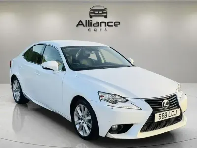 Used Lexus IS300h Luxury Line 223 HP (164 kW) 2013 White Sedan