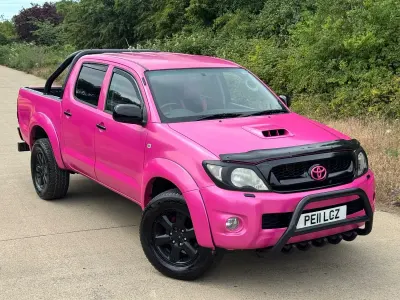 Used Toyota HiLux 171 HP (125 kW) 2011 Black Pickup