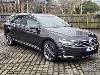 Used VW Passat GTE 218 HP (160 kW) 2017 Grey Estate