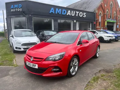 Used Vauxhall Astra Edition 115 HP (84 kW) 2015 Red Hatchback