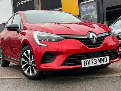 Used Renault Clio Evolution 90 HP (66 kW) 2023 Red Hatchback