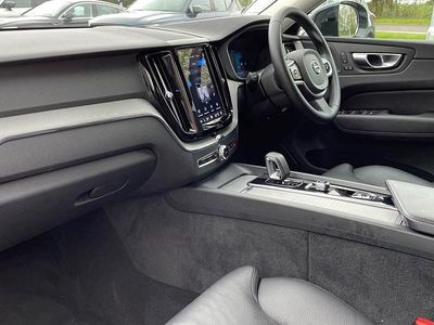 Used Volvo XC60 Plus 247 HP (181 kW) 2025 Silver SUV