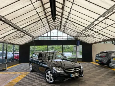 Begagnad Mercedes C200