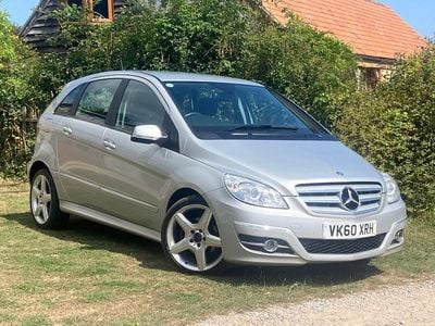 Mercedes B180