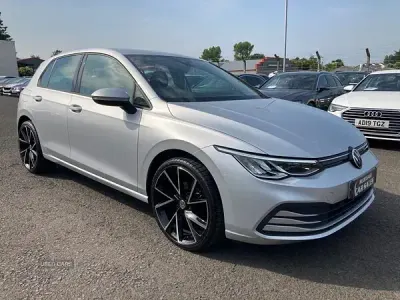 Used VW Golf VIII Life 115 HP (84 kW) 2023 Silver Hatchback