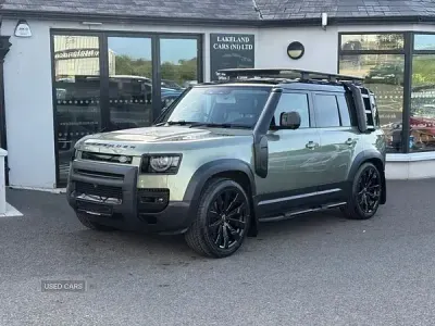 Used Land Rover Defender SE 200 HP (147 kW) 2021 Green SUV