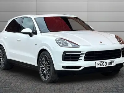 Used Porsche Cayenne 462 HP (339 kW) 2019 White SUV