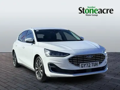 Used Ford Focus Titanium 155 HP (114 kW) 2022 White Hatchback