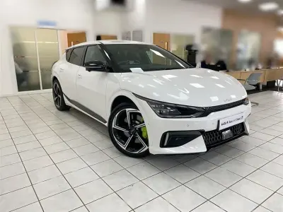 Begagnad Kia EV6 GT 423 kW (576 HK) 2023 Vit SUV