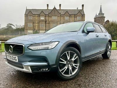Mussel blue Used 2020 Volvo V90 CC Plus Estate | £23,995 (Fair price)