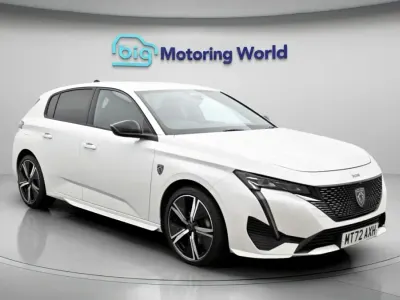 Używany Peugeot 308 GT 129 KM (94 kW) 2022 Biały Hatchback