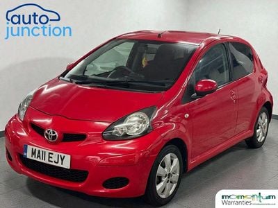 Begagnad Toyota Aygo 2011 Röd Halvkombi