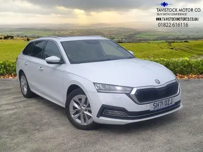 Used Skoda Octavia SE L 204 HP (150 kW) 2022 White Estate