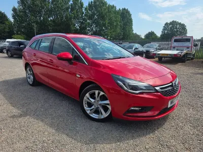 Used Vauxhall Astra SRi 150 HP (110 kW) 2017 Red