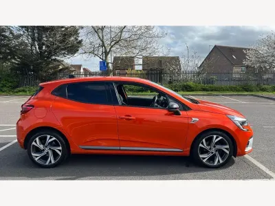 Używany Renault Clio V RS Line 90 KM (66 kW) 2022 Pomarańczowy Hatchback