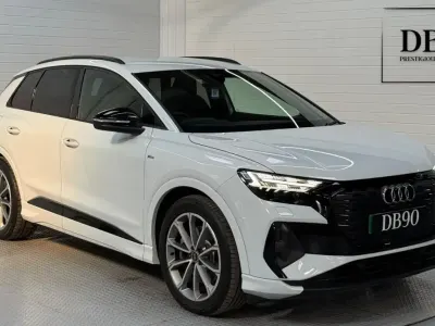 Usado Audi Q4 e-tron Advanced 150 kW (204 HP) 2022 Branco SUV
