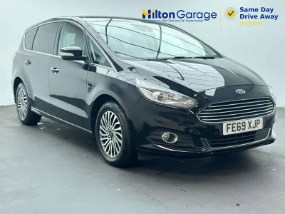 Used Ford S-MAX Titanium 150 HP (110 kW) 2019 Black MPV
