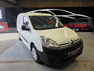 Used Citroën Berlingo 75 HP (55 kW) 2018 White MPV