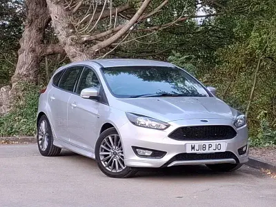 Used Ford Focus ST-Line 120 HP (88 kW) 2018 Silver Hatchback