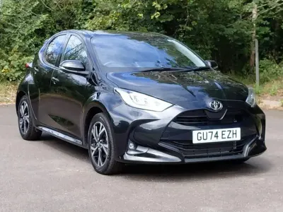 Used Toyota Yaris Design 113 HP (83 kW) 2024 Black Hatchback