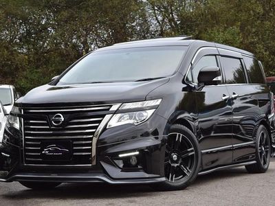 Metallic black Used 2015 Nissan Elgrand MPV | £23,995