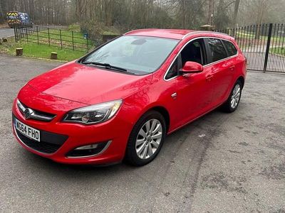 Used Vauxhall Astra Elite 165 HP (121 kW) 2014 Red Estate