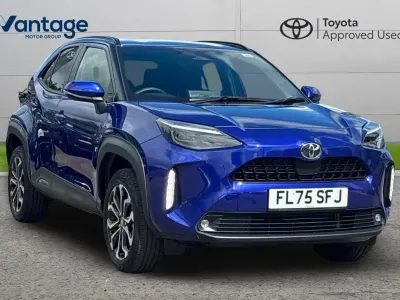 Used Toyota Yaris Cross Design 113 HP (83 kW) 2025 Blue SUV