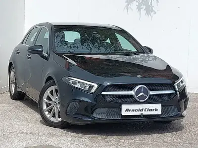 Begagnad Mercedes A180 Premium 116 HK (85 kW) 2019 Svart Halvkombi