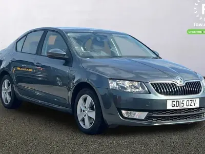 Używany Skoda Octavia SE 140 KM (102 kW) 2015 Szary Hatchback