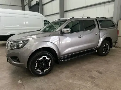 Używany Nissan Navara Tekna 190 KM (139 kW) 2020 Szary Pickup