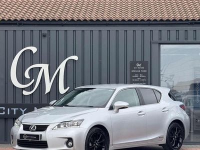 Lexus CT200h