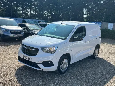Used Vauxhall Combo 100 HP (73 kW) 2023 White MPV