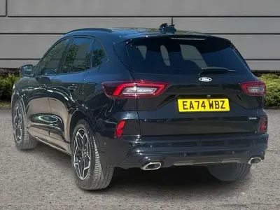Second-hand Ford Kuga ST-Line 177 CP (130 kW) 2024 Negru SUV