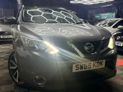 Used Nissan Qashqai Tekna 115 HP (84 kW) 2015 Grey SUV