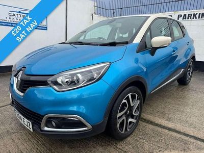 Used Renault Captur Dynamique 90 HP (66 kW) 2014 Blue/cream SUV