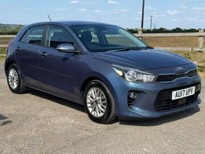 Used Kia Rio 98 HP (72 kW) 2017 Blue Hatchback