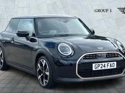 Used Mini Cooper S Hatch 201 HP (147 kW) 2024 Black Hatchback