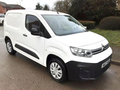 Used Citroën Berlingo 100 HP (73 kW) 2022 White MPV