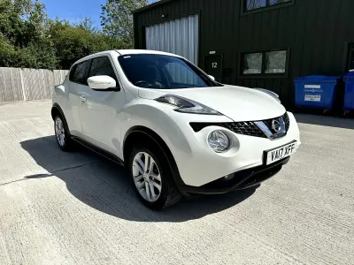 Used Nissan Juke N-Connecta 110 HP (80 kW) 2017 White SUV