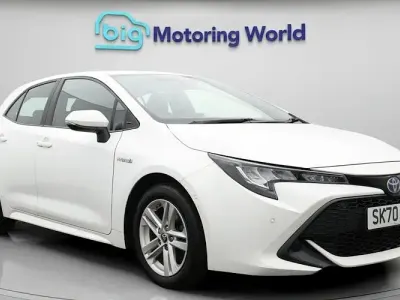 Begagnad Toyota Corolla 122 HK (89 kW) 2022 Halvkombi